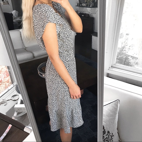 πΎ LOFT ANIMAL PRINT BLACK WHITE TAN FLOWY DRESS! - Picture 4 of 9